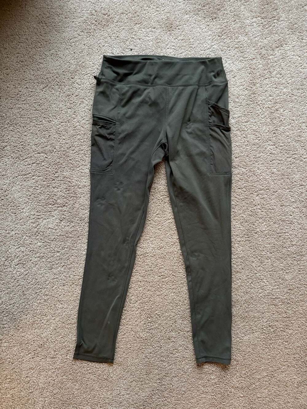 Carhartt Women's Force Fitted Lightweight Utility Leggings in Tarmac